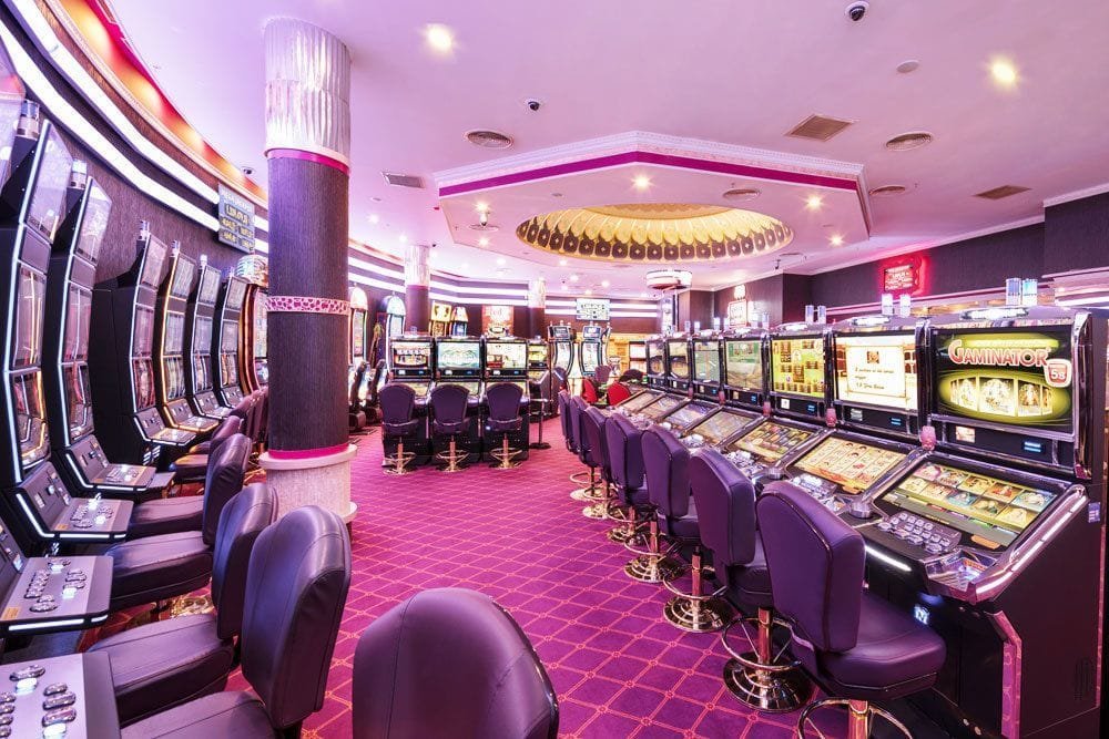 Slot Online di Kasino: Panduan dan Tips untuk Pemain Indonesia